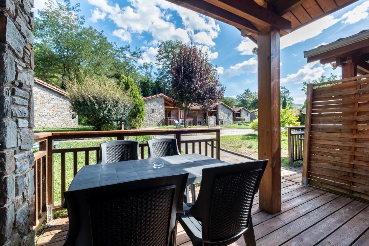 Le Hameau Du Comte De Foix - 11 Chalets En Ariege Mercus-Garrabet Екстер'єр фото