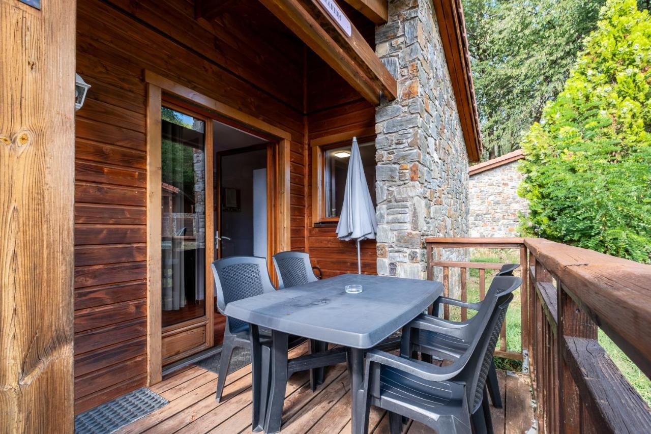Le Hameau Du Comte De Foix - 11 Chalets En Ariege Mercus-Garrabet Екстер'єр фото